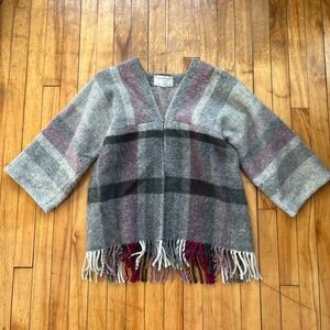 VTG Myrjord Veveri Norwegian Wool Purple Gray Plaid Fringe Cardigan Poncho S